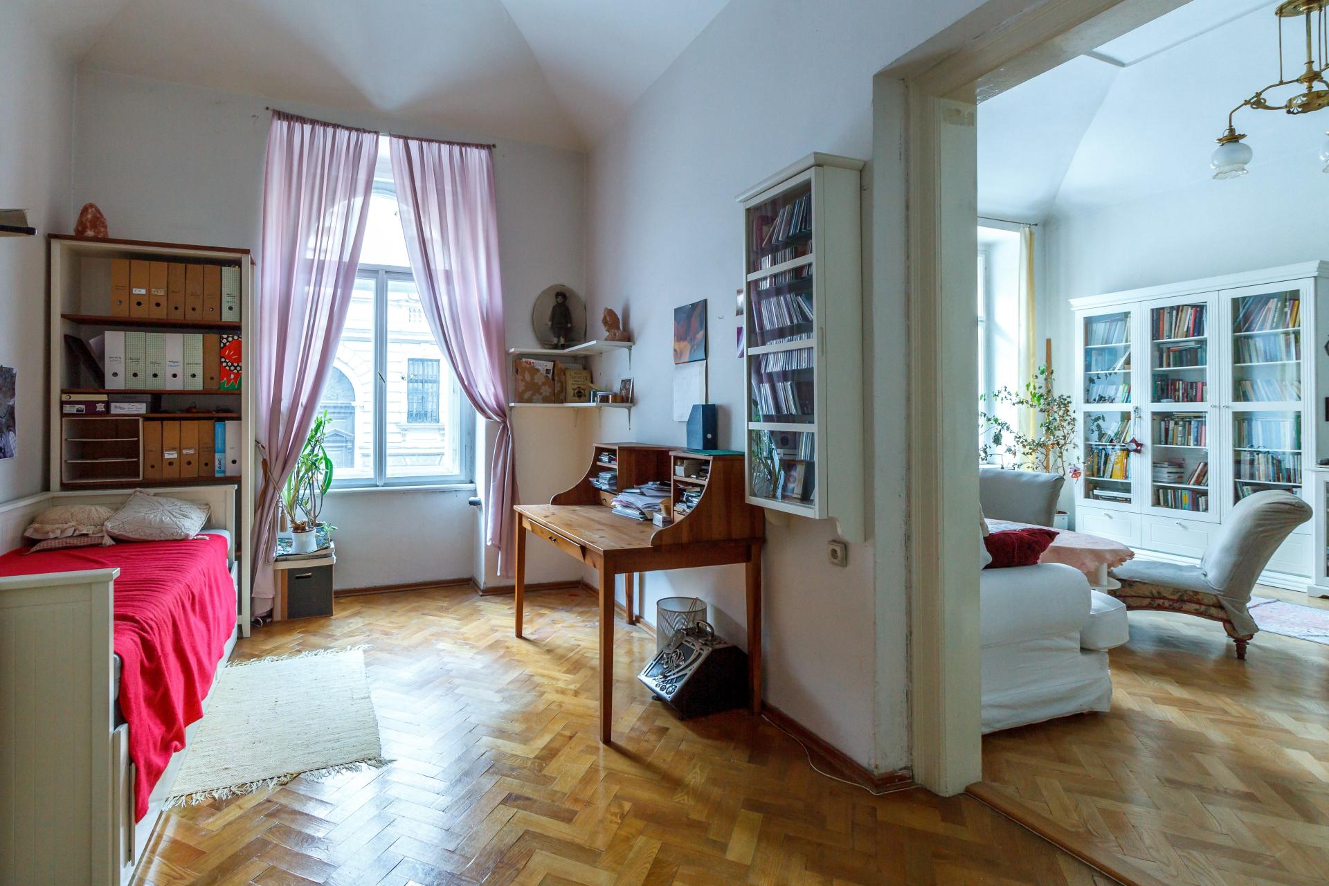 10 Brilliant Ways To Decorate Your Home